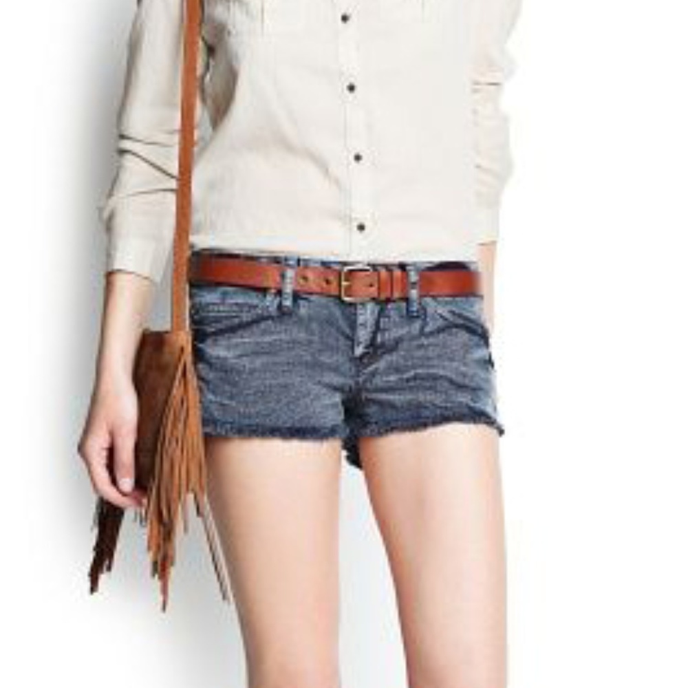 *$3 for $15* NEW Mango MNG Acid Wash Frayed Shorts - Picture 2 of 7
